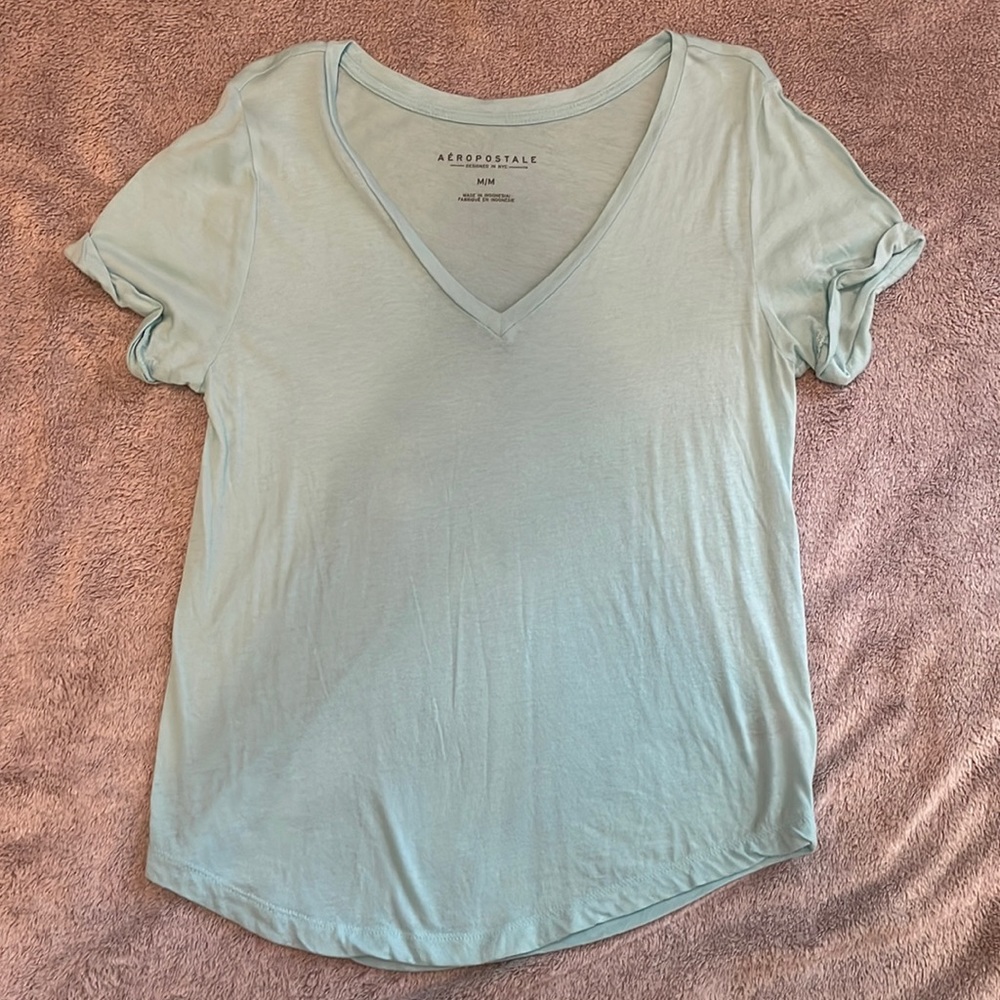 Aeropostale basic v-neck tee, size M